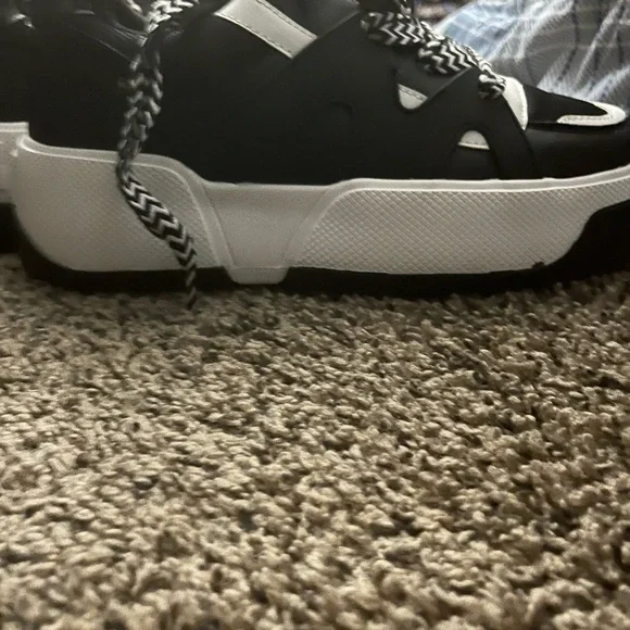 Nike | Shoes | Nike Black And White Sneakers With Breathable  display picture 2